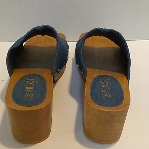 (NWT) DENIM CLOGS - Picture 3 of 8